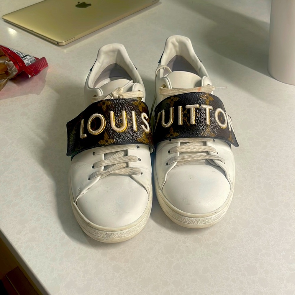Lv sneakers